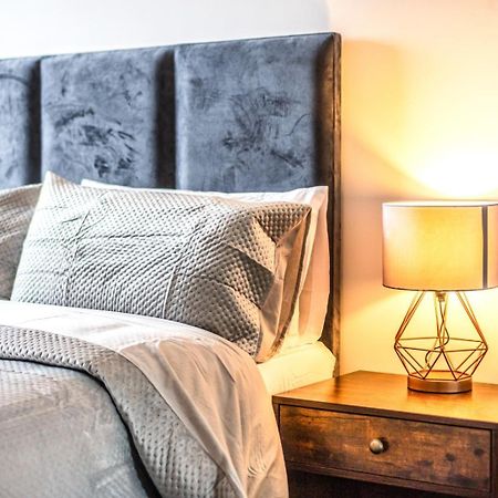 Luxury 2 Bedroom Apartment In Tower Hill Londra Exterior foto