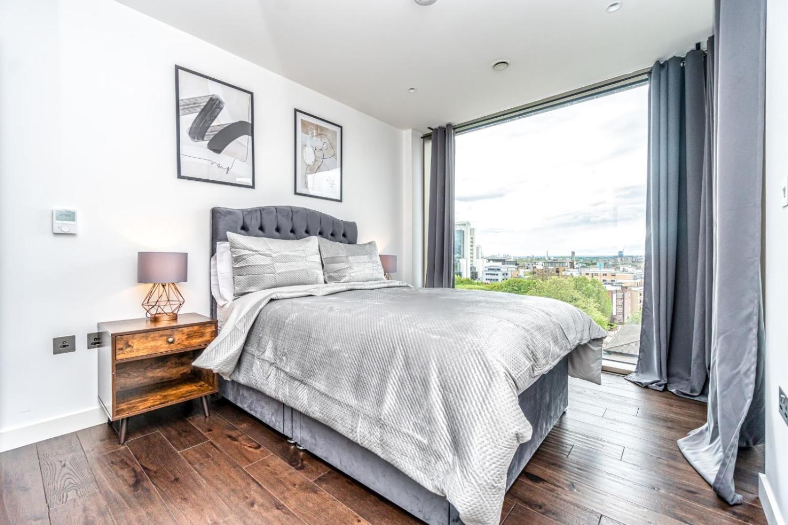 Luxury 2 Bedroom Apartment In Tower Hill Londra Exterior foto