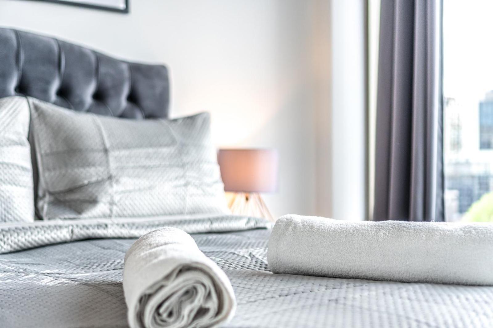 Luxury 2 Bedroom Apartment In Tower Hill Londra Exterior foto